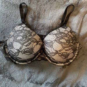 Victoria’s Secret Lace Slight Push-up Bra
